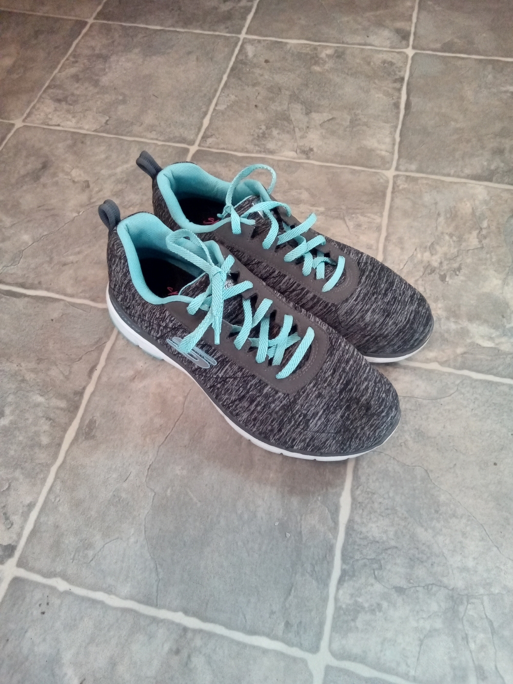 Skechers 9 Womens Light Weight Aircooled Blue Athletic Sneakers